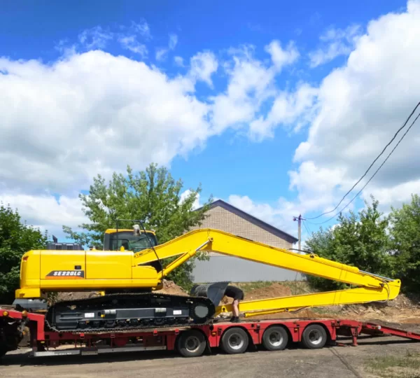 Komatsu excavator long boom