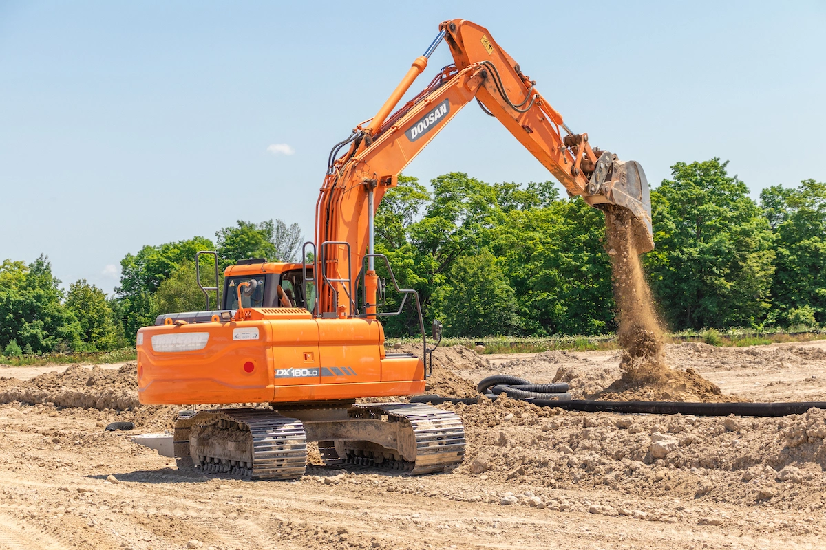 types of excavator buckets